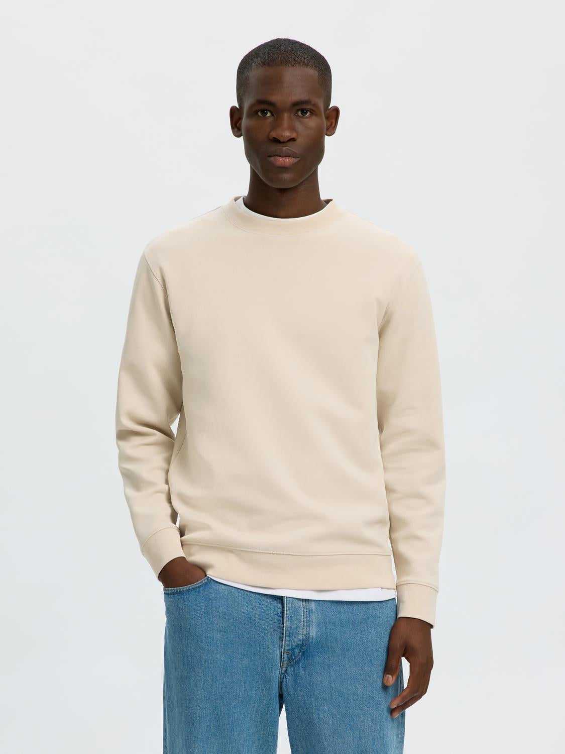 model_shot-front